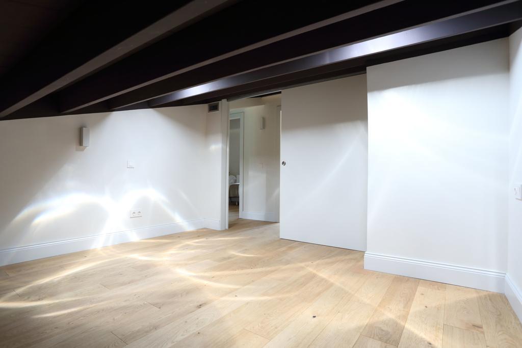 Apartaments Placa Del VI Херона Екстериор снимка