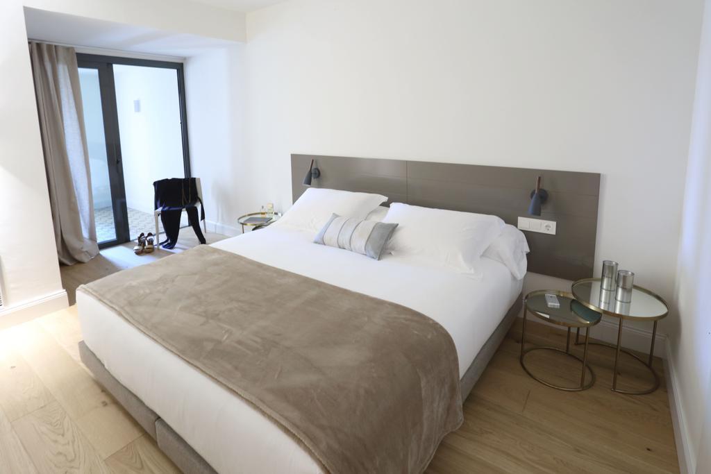 Apartaments Placa Del VI Херона Екстериор снимка