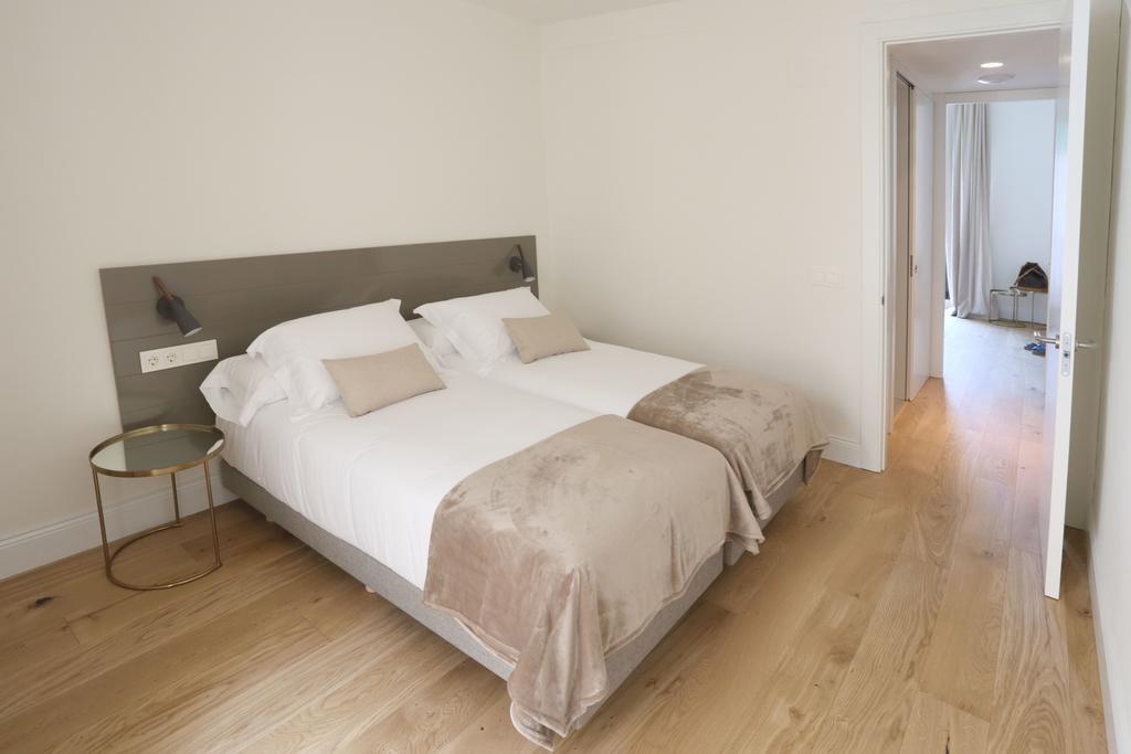 Apartaments Placa Del VI Херона Екстериор снимка