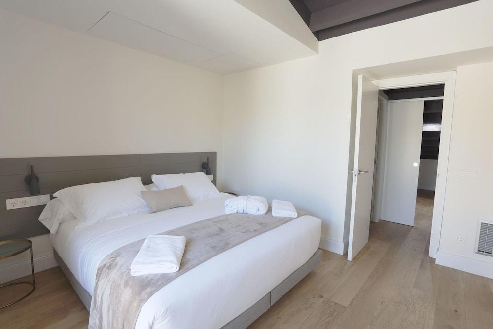 Apartaments Placa Del VI Херона Екстериор снимка